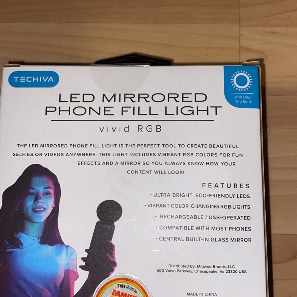 BRAND NEW LED MIRRORED PHONE FILL LIGHT! NWT. SMOKE FREE HOME! - Picture 4 of 6